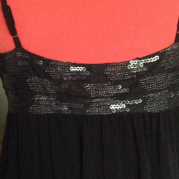 Black sequined dress - Picture 4 of 4